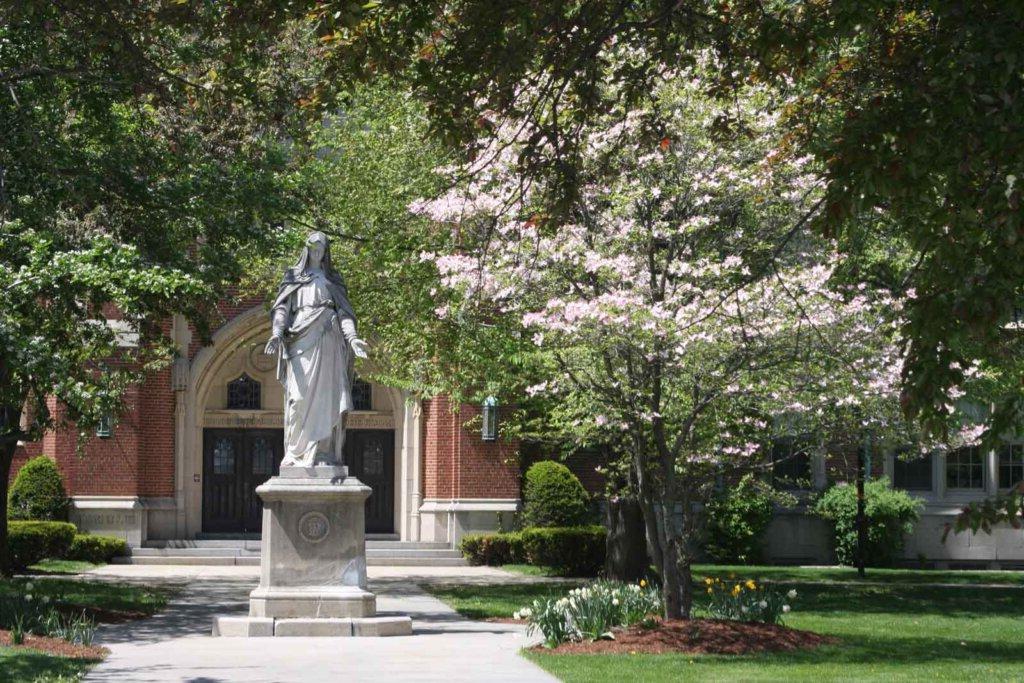 Campus Mary Statue Banner